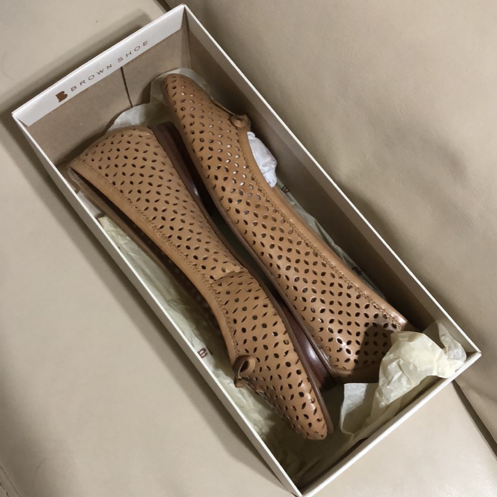 NIB Naturalizer Leather Lattice Flat - Picture 5 of 5